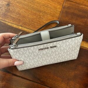 Adele Leather Smartphone Wallet